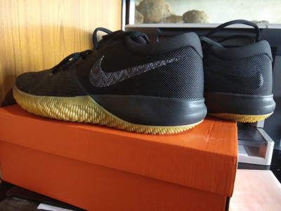 NIKE ZOOM ASSERSION Basketball Shoes For Men Buy BLACK WHITE GYM