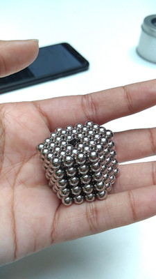 Taxton hot sale magnet buckyballs