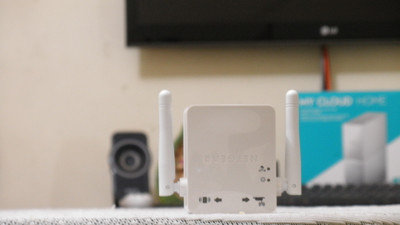 Netgear WN3000RP Universal Wi Fi Range Extender NETGEAR
