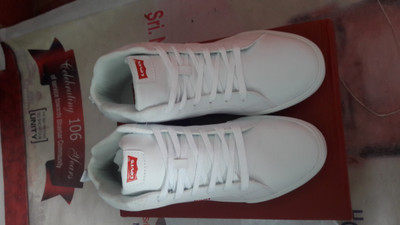 Levi's franklin white sneakers clearance