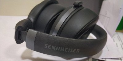 Sennheiser hd 4.40 bt store flipkart