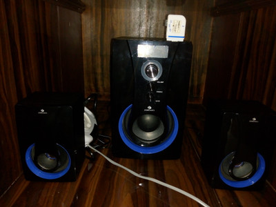 Zebronics sw2490 rucf hotsell 2.1 multimedia speakers