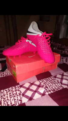 Nike hypervenom phantom 3 top pink