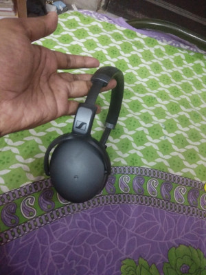 Sennheiser hd best sale 4.40 bt flipkart