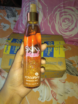 Titan skinn kissed body mist hotsell review