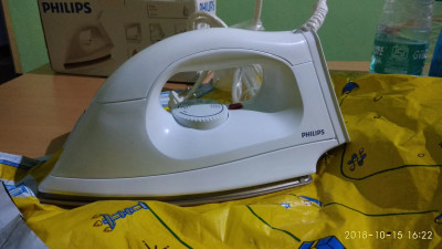 Philips iron store hi114
