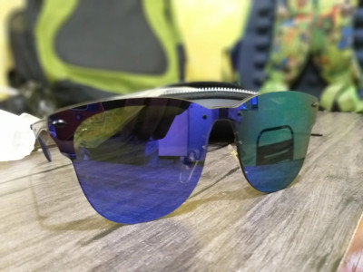 Fastrack singles hot sale sunglasses black