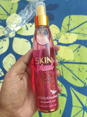 Skinn kissed clearance perfume