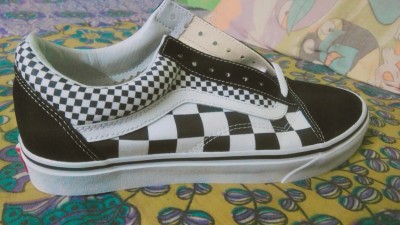 Old skool cheap white checkered vans