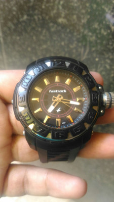 Fastrack 9334pga hot sale watch price