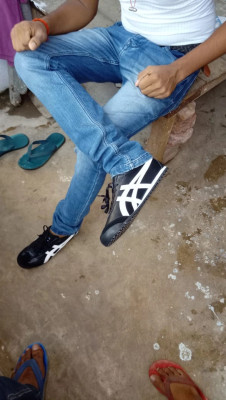 Akshay kumar onitsuka discount tiger shoes