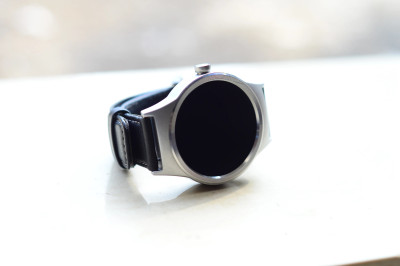 Tcl movetime smartwatch price store