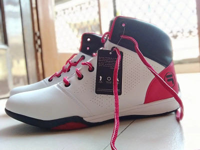 Fila jess sneakers deals