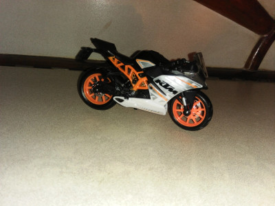 Maisto KTM 390 Die cast bike1 18 Fresh Metal KTM 390 Die cast bike1 18 Fresh Metal shop for Maisto products in India. Flipkart