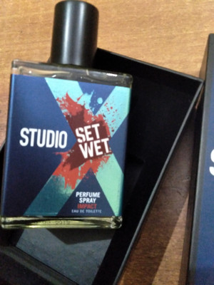 Set wet studio new arrivals x perfume price