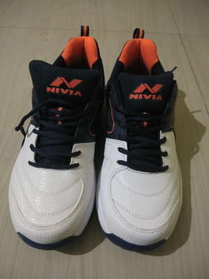 Nivia marsh cricket shoes online