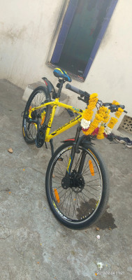 Hercules roadeo a50 white discount