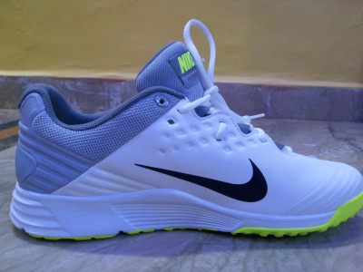 NIKE POTENTIAL 3 Cricket Shoes For Men Buy NIKE POTENTIAL 3