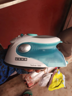 USHA Techne 500 1000 W Steam Iron Price in India Buy USHA Techne