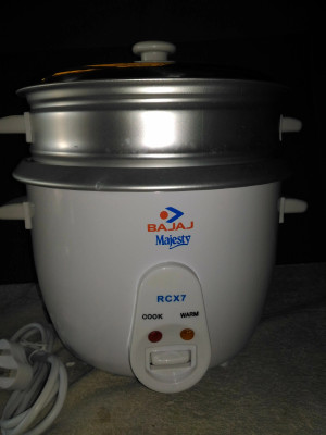 BAJAJ Majesty New RCX7 Electric Rice Cooker with Steaming Feature