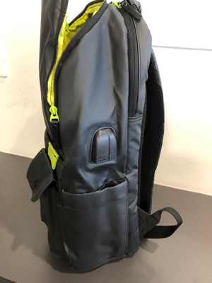 SAFARI Ultimo Black Laptop Backpack 27 L Medium Laptop Backpack