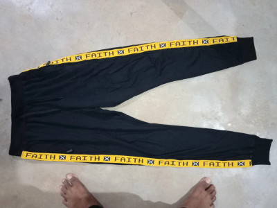 Off white yellow stripe pants 2025