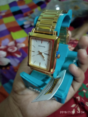 Sonata watch sales 7078 yah price