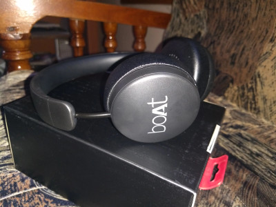 Boat store headphones 440