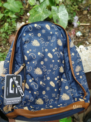 Gear 26 ltrs navy blue and beige casual backpack store