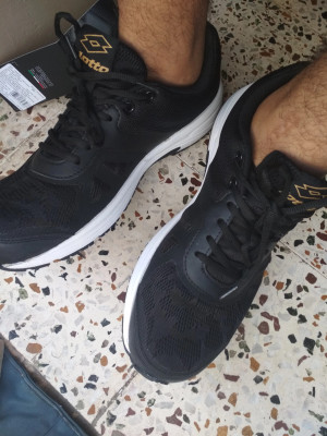 Lotto highrun hot sale shoes