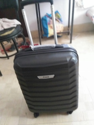 Vip spykar sales hard trolley