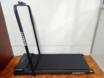 Durafit Compact Black, 2.5 HP Peak DC Motorized