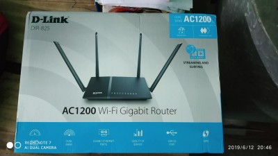 DIR-825 AC1200 Wi-Fi Gigabit Router