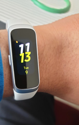 Galaxy fit hot sale price 2019