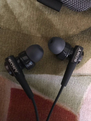 Sony xb75 sales