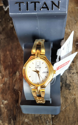 Titan NP2345YM01 KARISHMA Analog Watch For Women Buy Titan