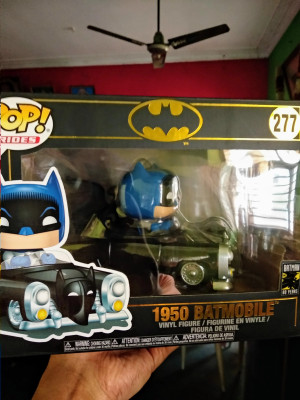 Funko pop hotsell batman batmobile