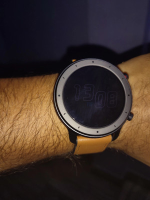 Amazfit gtr 47mm best sale always on display