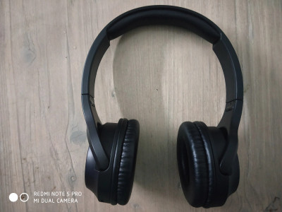 Motorola wireless 2025 headphones escape 210