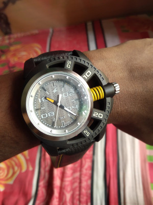 Fastrack 38028pl01j top