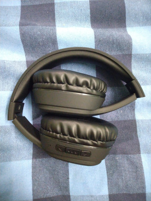 Boat rockerz 380 2025 wireless bluetooth headphones