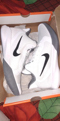 Nike precision iii men's basketball shoes deals