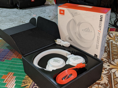 Jbl live 650btnc new arrivals flipkart