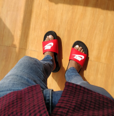 Nike benassi red online
