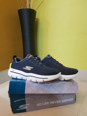 Skechers men's go walk evolution ultra turbo sneaker top