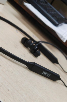 Rockerz hotsell 315 sva