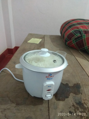 Bajaj rice cooker hot sale 0.4 l