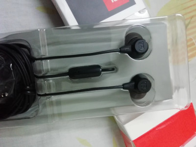 Jbl t50hi price hotsell amazon