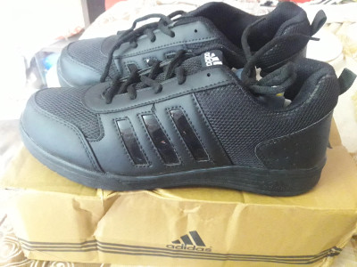 Adidas school shoes flipkart online