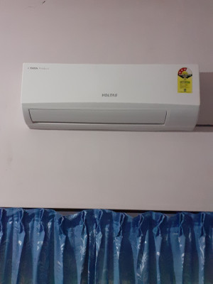 Flipkart Buy Voltas 1 Ton 3 Star Split AC White Online at